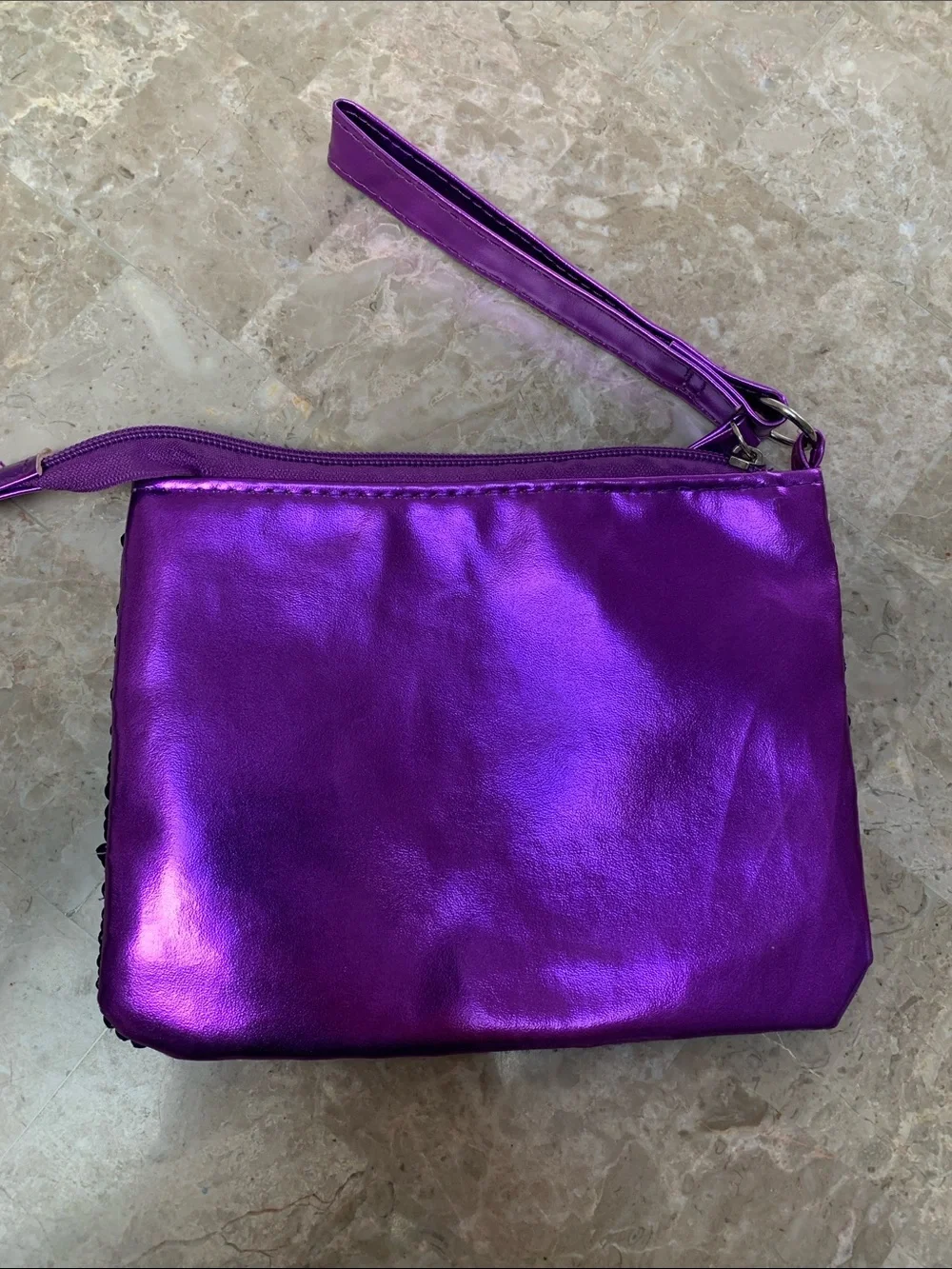 Cute & Beautiful Girl’s Purple Sequin Wristlet Panda Purse. Pre-Owned. Size 8x6.